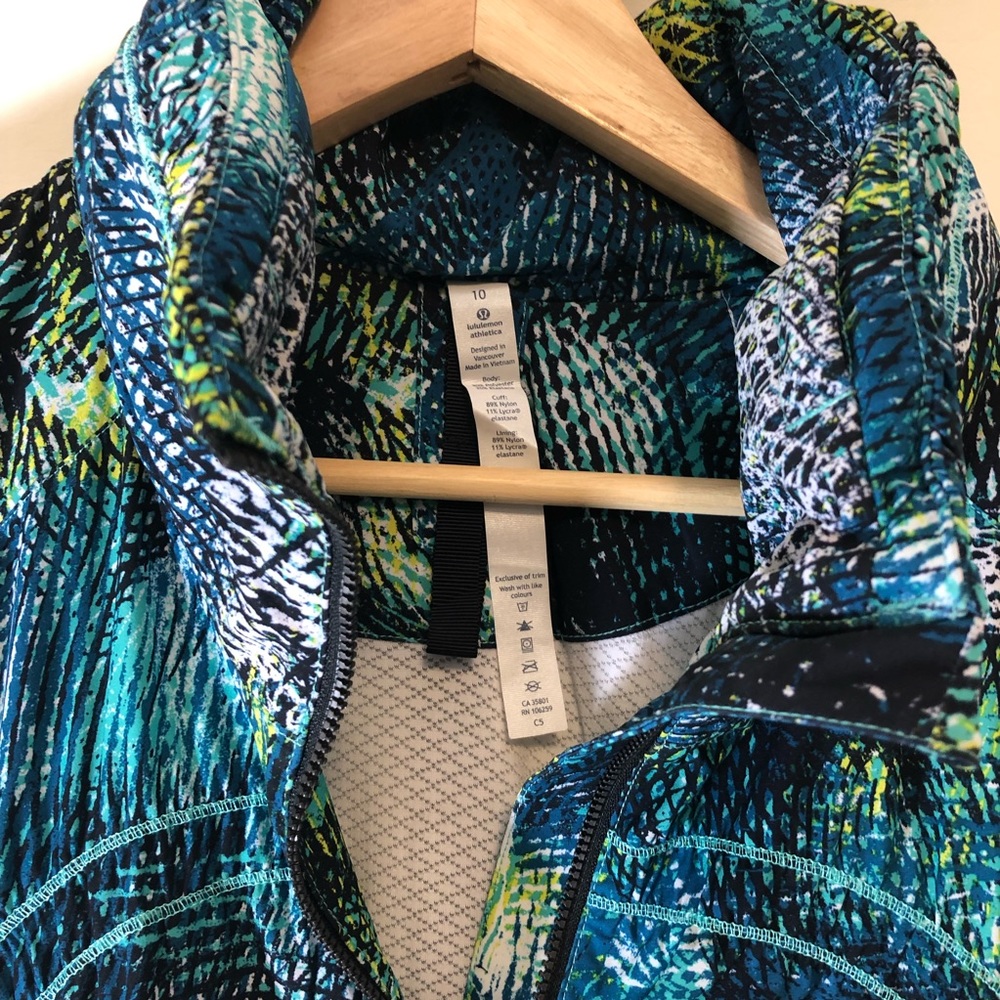 Lululemon Seawheeze Gather Me Slightly Jacket nwt - Picture 2 of 3